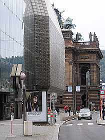 Prag Neue Szene des Nationaltheaters - Glasbau von Karel Prager